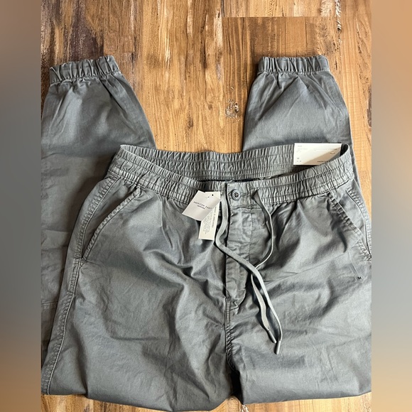 American Eagle Mens Casual Pants Trekker Jogger Flex Set of 2 - Gray & Tan - Picture 3 of 10
